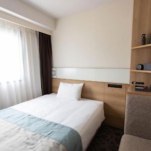 Zimmer mit Kingsize-Bett